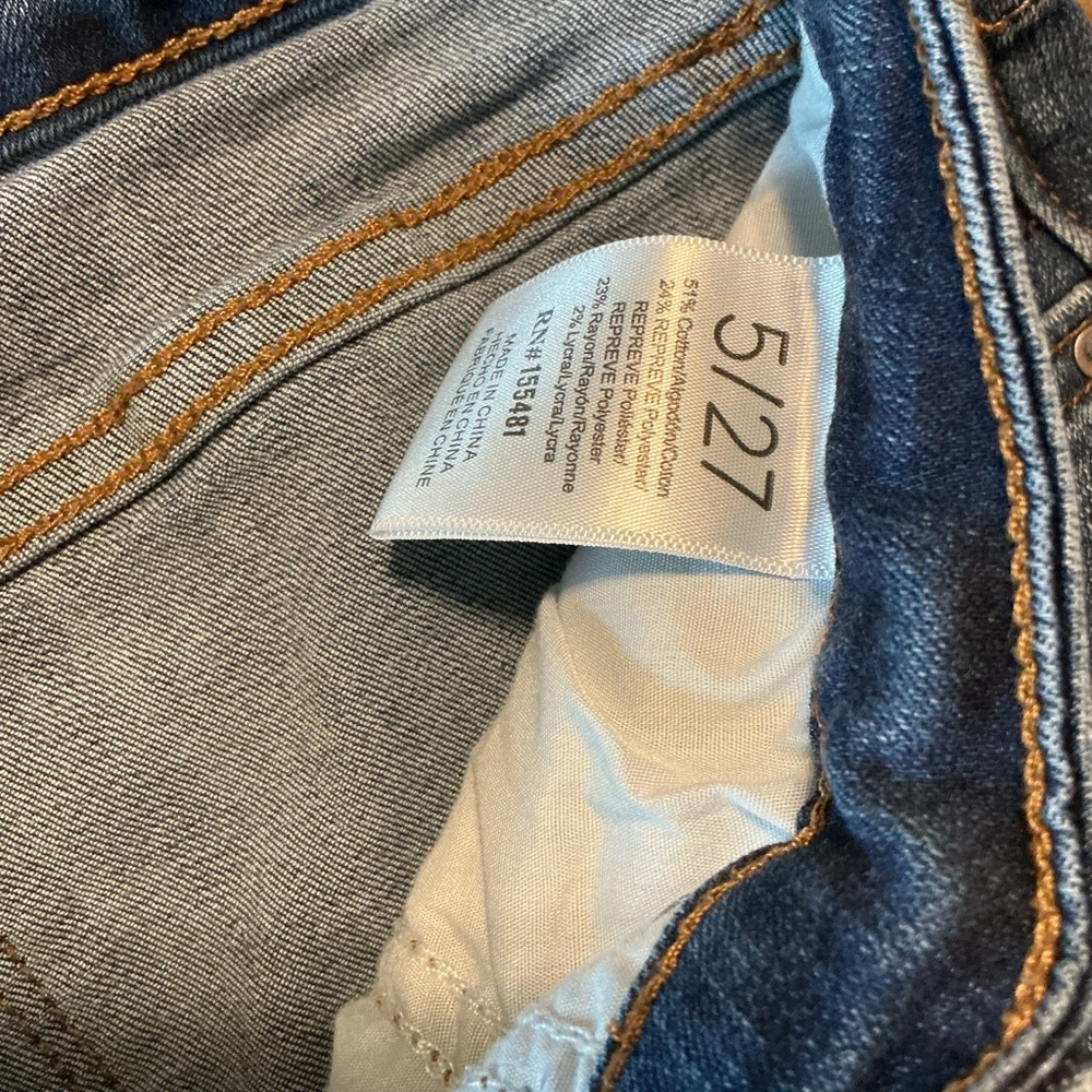 Stylish Blue Flare Jeans for Women - Picture 5 of 6